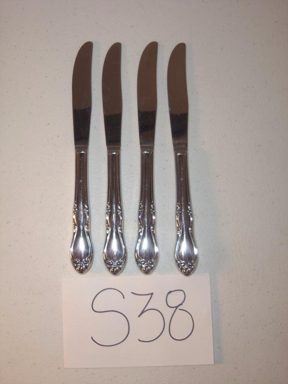 4 Oneida Homestead Dinner Knives Modern Hollow Knife -0116S38